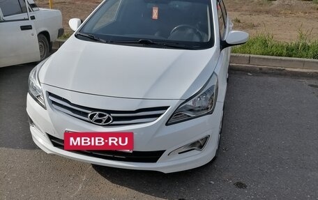 Hyundai Solaris II рестайлинг, 2015 год, 695 000 рублей, 6 фотография