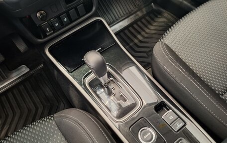 Mitsubishi Outlander III рестайлинг 3, 2018 год, 1 899 000 рублей, 17 фотография