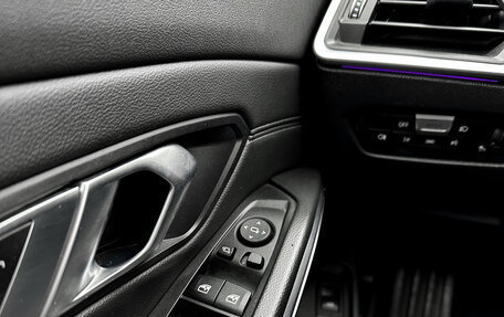 BMW 3 серия, 2019 год, 3 100 000 рублей, 21 фотография