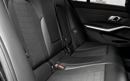 BMW 3 серия, 2019 год, 3 100 000 рублей, 23 фотография