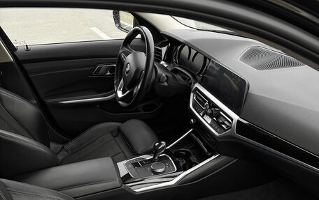 BMW 3 серия, 2019 год, 3 100 000 рублей, 25 фотография