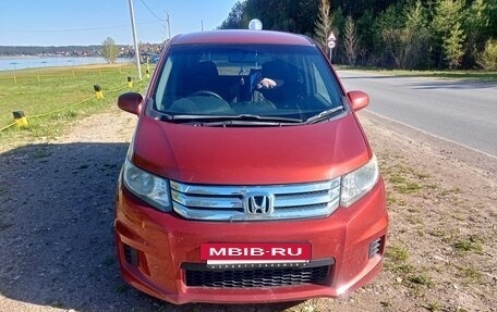 Honda Freed I, 2010 год, 945 000 рублей, 2 фотография