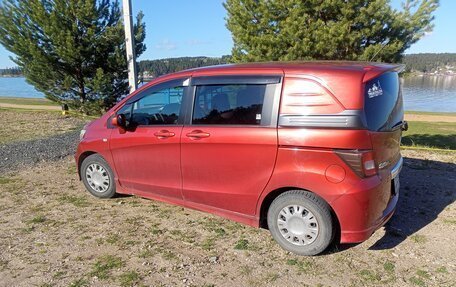 Honda Freed I, 2010 год, 945 000 рублей, 7 фотография
