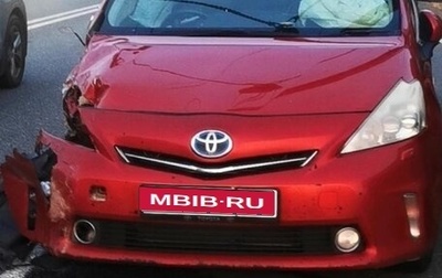 Toyota Prius Alpha I (ZVW40/41), 2012 год, 550 000 рублей, 1 фотография