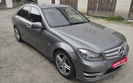 Mercedes-Benz C-Класс, 2011 год, 800 000 рублей, 2 фотография
