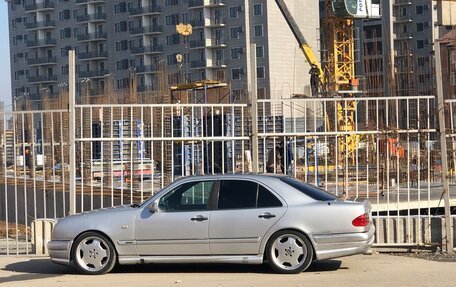 Mercedes-Benz E-Класс, 1996 год, 530 000 рублей, 3 фотография