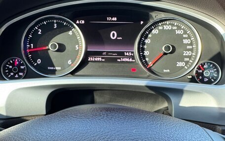 Volkswagen Touareg III, 2011 год, 2 480 000 рублей, 4 фотография