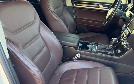 Volkswagen Touareg III, 2011 год, 2 480 000 рублей, 7 фотография