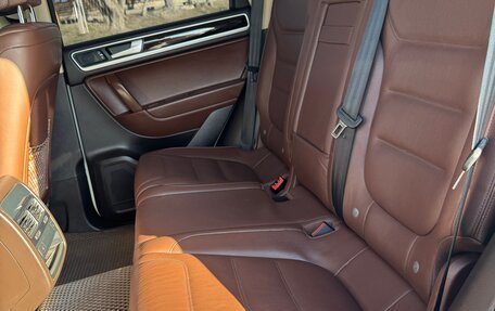 Volkswagen Touareg III, 2011 год, 2 480 000 рублей, 14 фотография