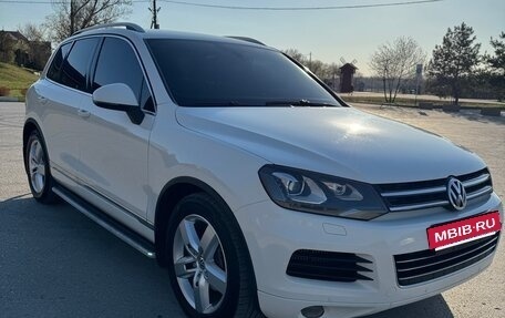 Volkswagen Touareg III, 2011 год, 2 480 000 рублей, 2 фотография