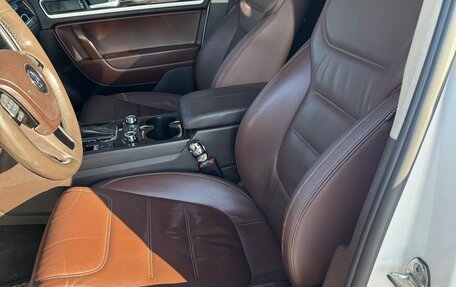Volkswagen Touareg III, 2011 год, 2 480 000 рублей, 16 фотография