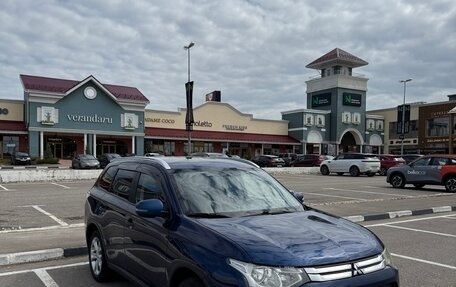Mitsubishi Outlander III рестайлинг 3, 2014 год, 1 000 000 рублей, 4 фотография
