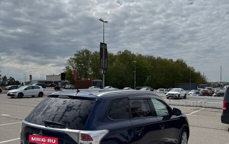Mitsubishi Outlander III рестайлинг 3, 2014 год, 1 000 000 рублей, 8 фотография