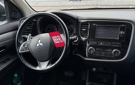 Mitsubishi Outlander III рестайлинг 3, 2014 год, 1 000 000 рублей, 14 фотография