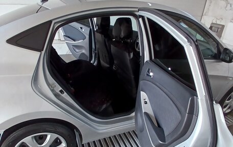 Hyundai Solaris II рестайлинг, 2013 год, 950 000 рублей, 7 фотография