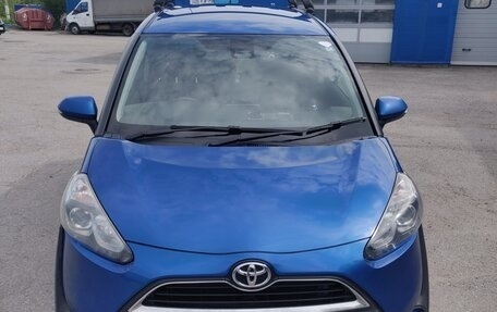Toyota Sienta II, 2018 год, 1 350 000 рублей, 2 фотография