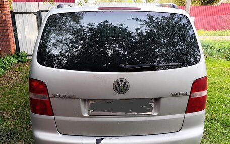 Volkswagen Touran III, 2003 год, 555 000 рублей, 8 фотография