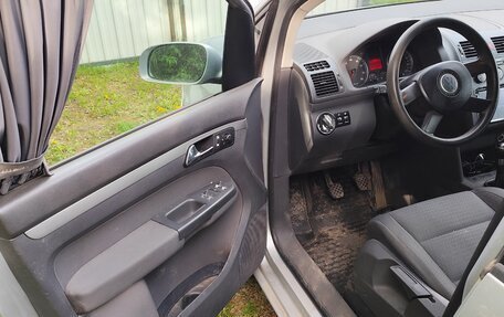 Volkswagen Touran III, 2003 год, 555 000 рублей, 22 фотография