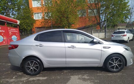 KIA Rio III рестайлинг, 2014 год, 860 000 рублей, 2 фотография
