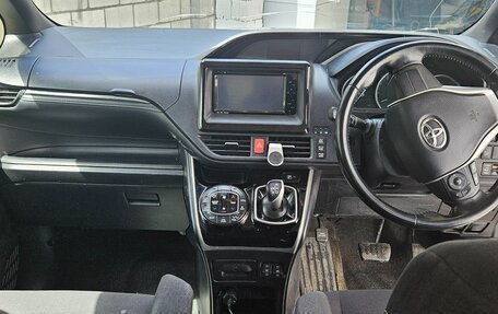 Toyota Esquire I, 2015 год, 1 990 000 рублей, 4 фотография
