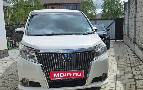 Toyota Esquire I, 2015 год, 1 990 000 рублей, 7 фотография