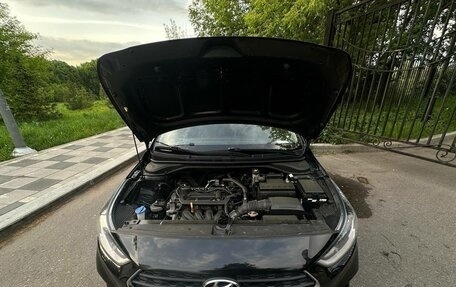 Hyundai Solaris II рестайлинг, 2017 год, 1 100 000 рублей, 3 фотография