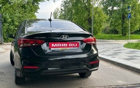 Hyundai Solaris II рестайлинг, 2017 год, 1 100 000 рублей, 7 фотография