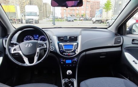 Hyundai Solaris II рестайлинг, 2011 год, 680 000 рублей, 6 фотография