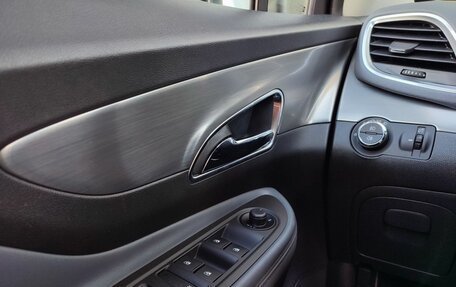 Opel Mokka I, 2014 год, 1 340 000 рублей, 26 фотография