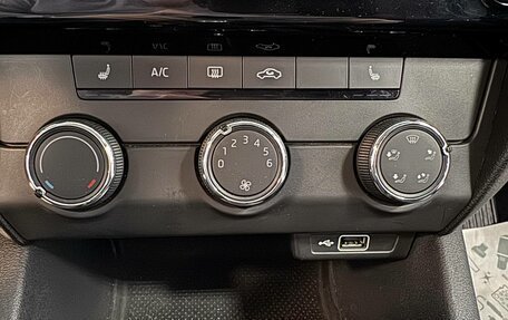 Skoda Octavia, 2019 год, 1 599 000 рублей, 10 фотография