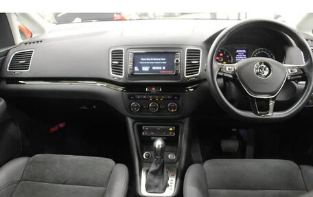 Volkswagen Sharan II, 2020 год, 1 850 979 рублей, 10 фотография