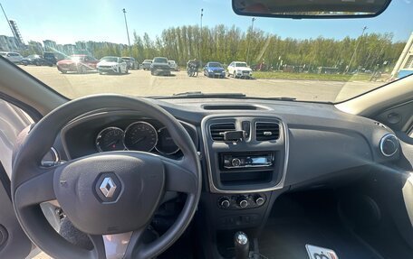 Renault Logan II, 2016 год, 700 000 рублей, 1 фотография