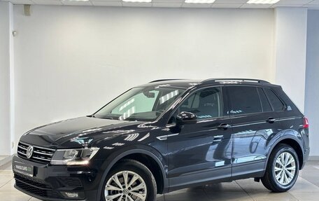 Volkswagen Tiguan II, 2018 год, 2 450 000 рублей, 1 фотография