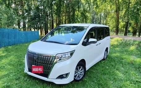 Toyota Esquire I, 2020 год, 3 400 000 рублей, 1 фотография