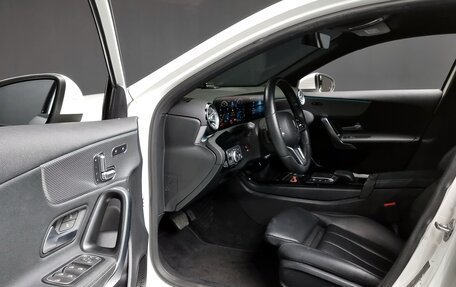Mercedes-Benz A-Класс, 2021 год, 2 732 000 рублей, 19 фотография