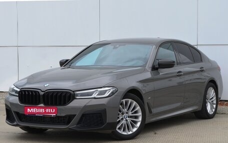 BMW 5 серия, 2021 год, 5 450 000 рублей, 1 фотография