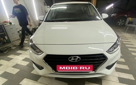 Hyundai Solaris II рестайлинг, 2018 год, 1 350 000 рублей, 7 фотография