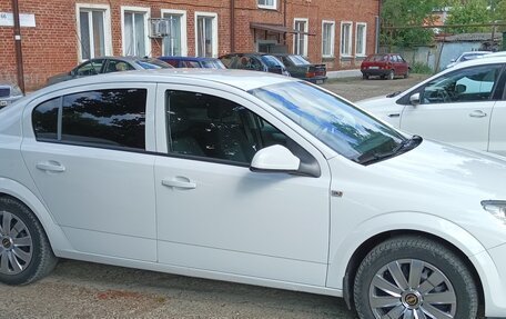 Opel Astra H, 2011 год, 550 000 рублей, 2 фотография