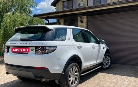 Land Rover Discovery Sport I рестайлинг, 2016 год, 2 290 000 рублей, 3 фотография