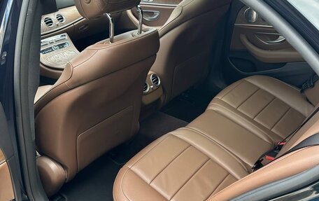 Mercedes-Benz E-Класс, 2017 год, 4 550 000 рублей, 19 фотография