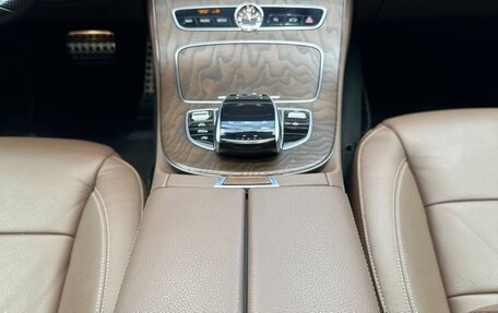 Mercedes-Benz E-Класс, 2017 год, 4 550 000 рублей, 21 фотография