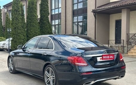 Mercedes-Benz E-Класс, 2017 год, 4 550 000 рублей, 12 фотография