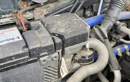 Toyota Land Cruiser 100 рестайлинг 2, 2003 год, 2 750 000 рублей, 6 фотография