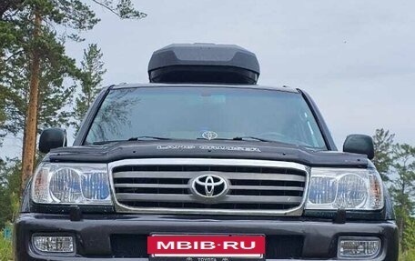 Toyota Land Cruiser 100 рестайлинг 2, 2003 год, 2 750 000 рублей, 5 фотография