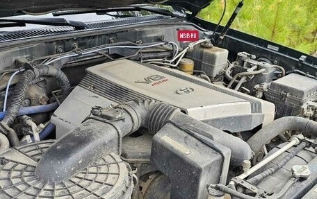 Toyota Land Cruiser 100 рестайлинг 2, 2003 год, 2 750 000 рублей, 17 фотография