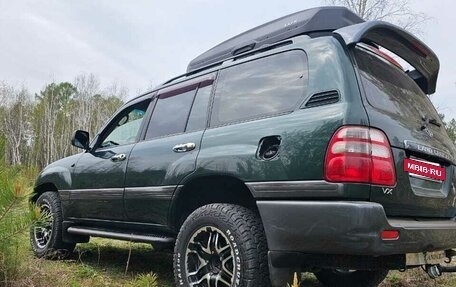 Toyota Land Cruiser 100 рестайлинг 2, 2003 год, 2 750 000 рублей, 22 фотография