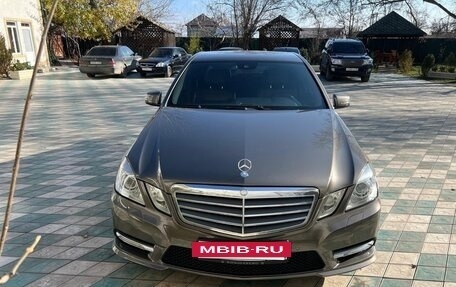 Mercedes-Benz E-Класс, 2012 год, 1 890 000 рублей, 2 фотография