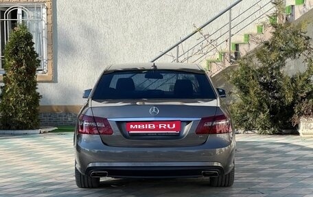Mercedes-Benz E-Класс, 2012 год, 1 890 000 рублей, 3 фотография
