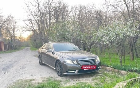 Mercedes-Benz E-Класс, 2012 год, 1 890 000 рублей, 13 фотография