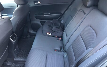 KIA Sportage IV рестайлинг, 2018 год, 1 965 000 рублей, 10 фотография